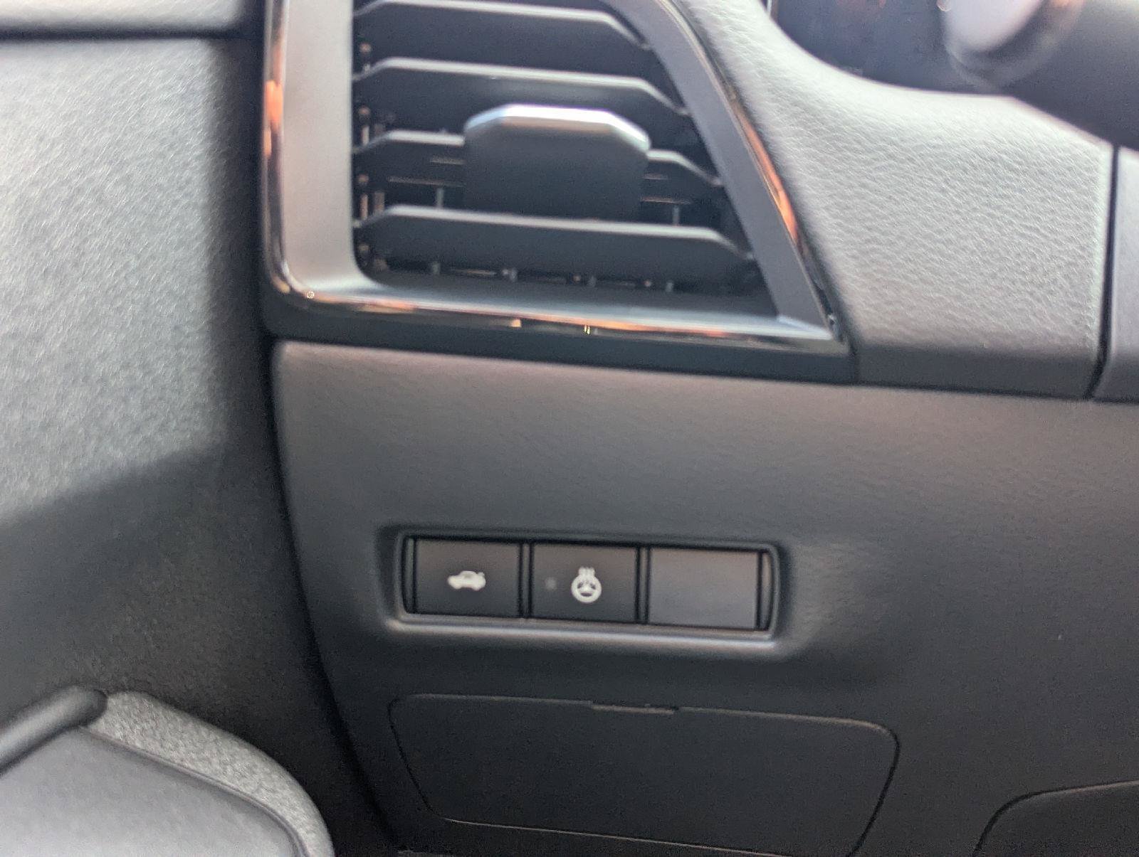 New 2026 Nissan Sentra SV w/ SV Convenience Package FWD image 26