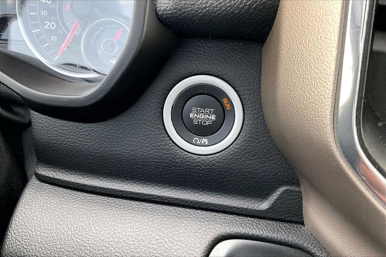 Used 2019 RAM 1500 Laramie image 26