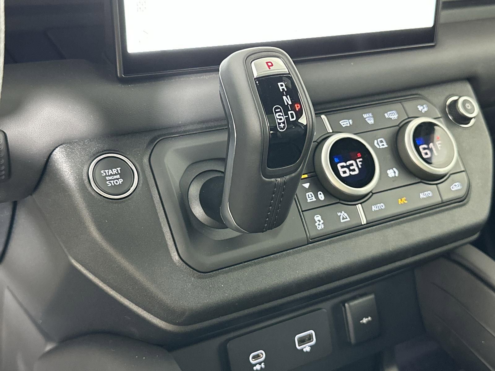 Certified 2023 Land Rover Defender 90 V8 image 17