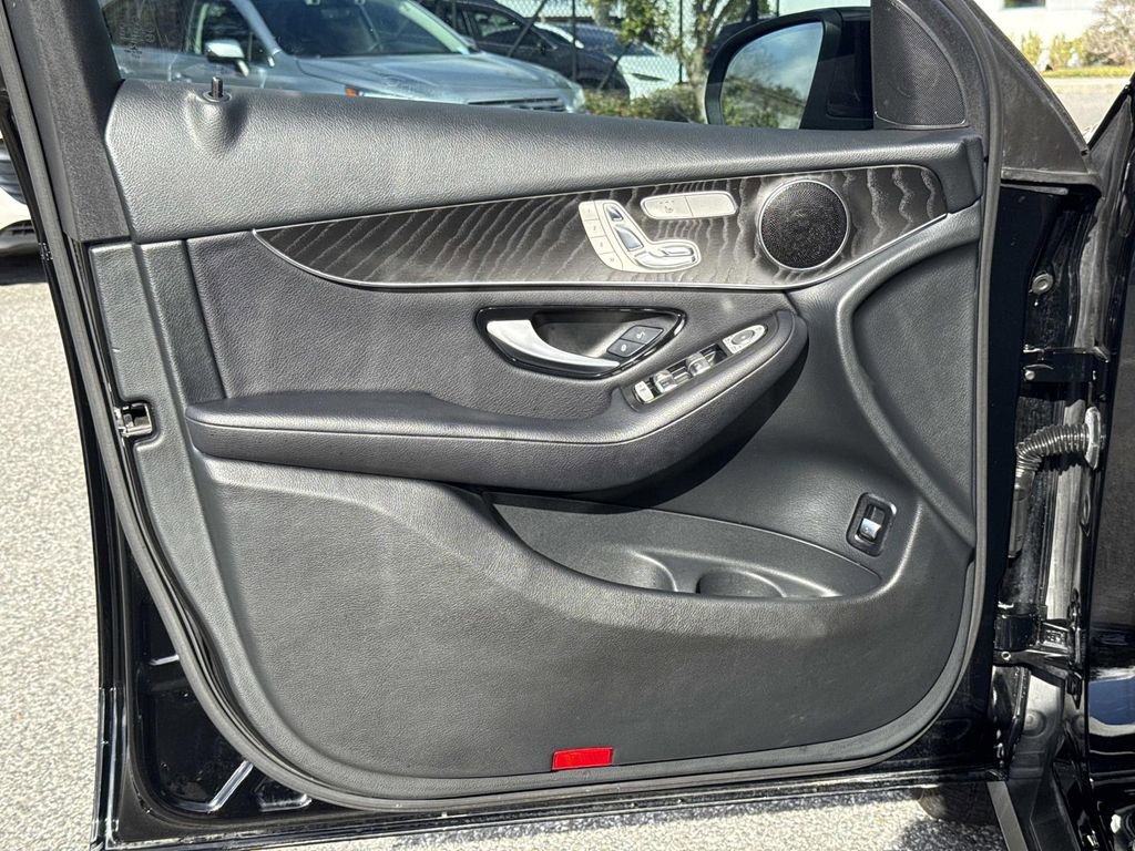 Used 2018 Mercedes-Benz GLC 300 image 21