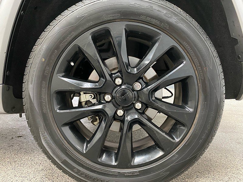 Used 2020 Jeep Grand Cherokee Altitude image 24
