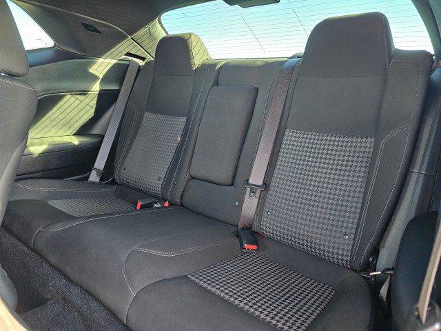 Used 2022 Dodge Challenger SXT RWD image 17