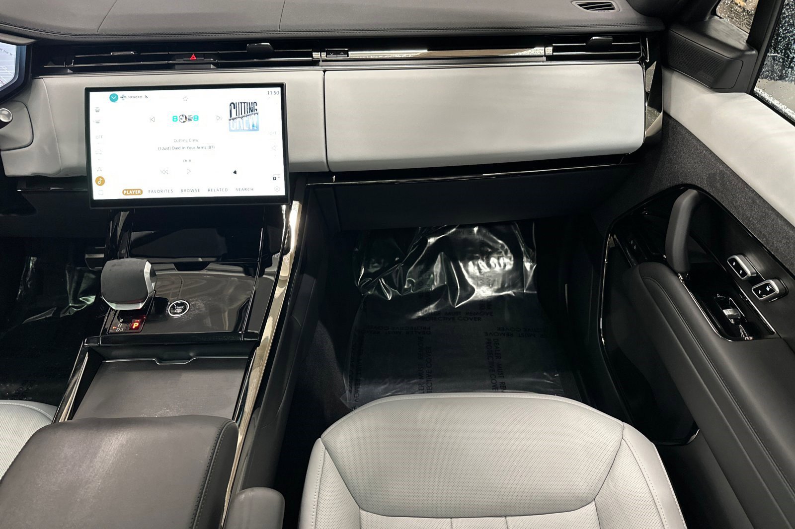 Used 2025 Land Rover Range Rover Sport Dynamic SE image 28