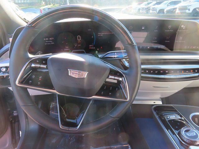Used 2024 Cadillac Lyriq Sport image 17