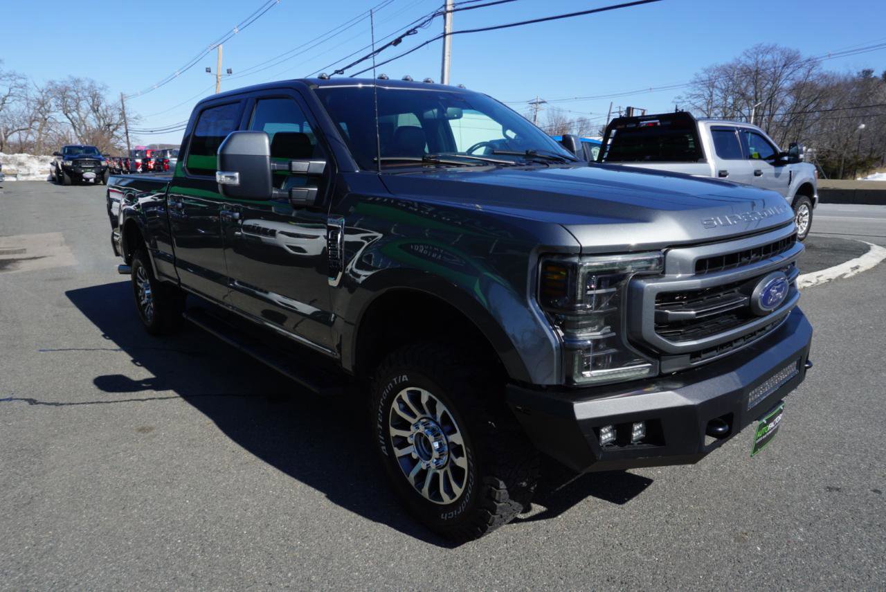 Used 2022 Ford F350 Lariat image 4