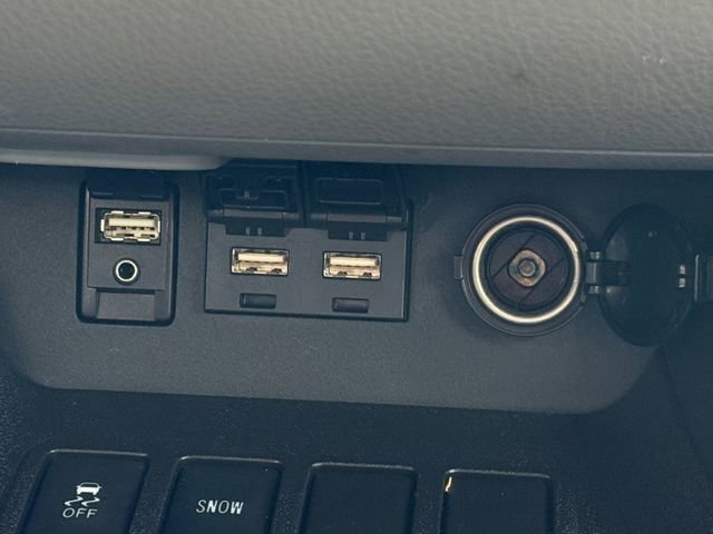 Used 2019 Toyota Highlander Limited Platinum image 6