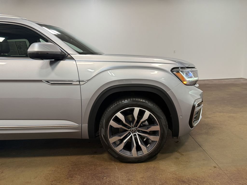 Used 2023 Volkswagen Atlas Cross Sport SEL Premium R-Line image 31