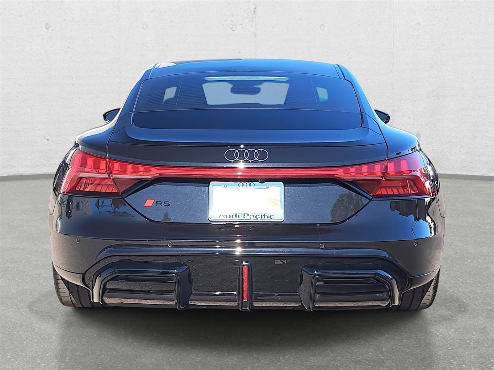 Used 2025 Audi RS e-tron GT performance w/ 21" Wheel Package image 6