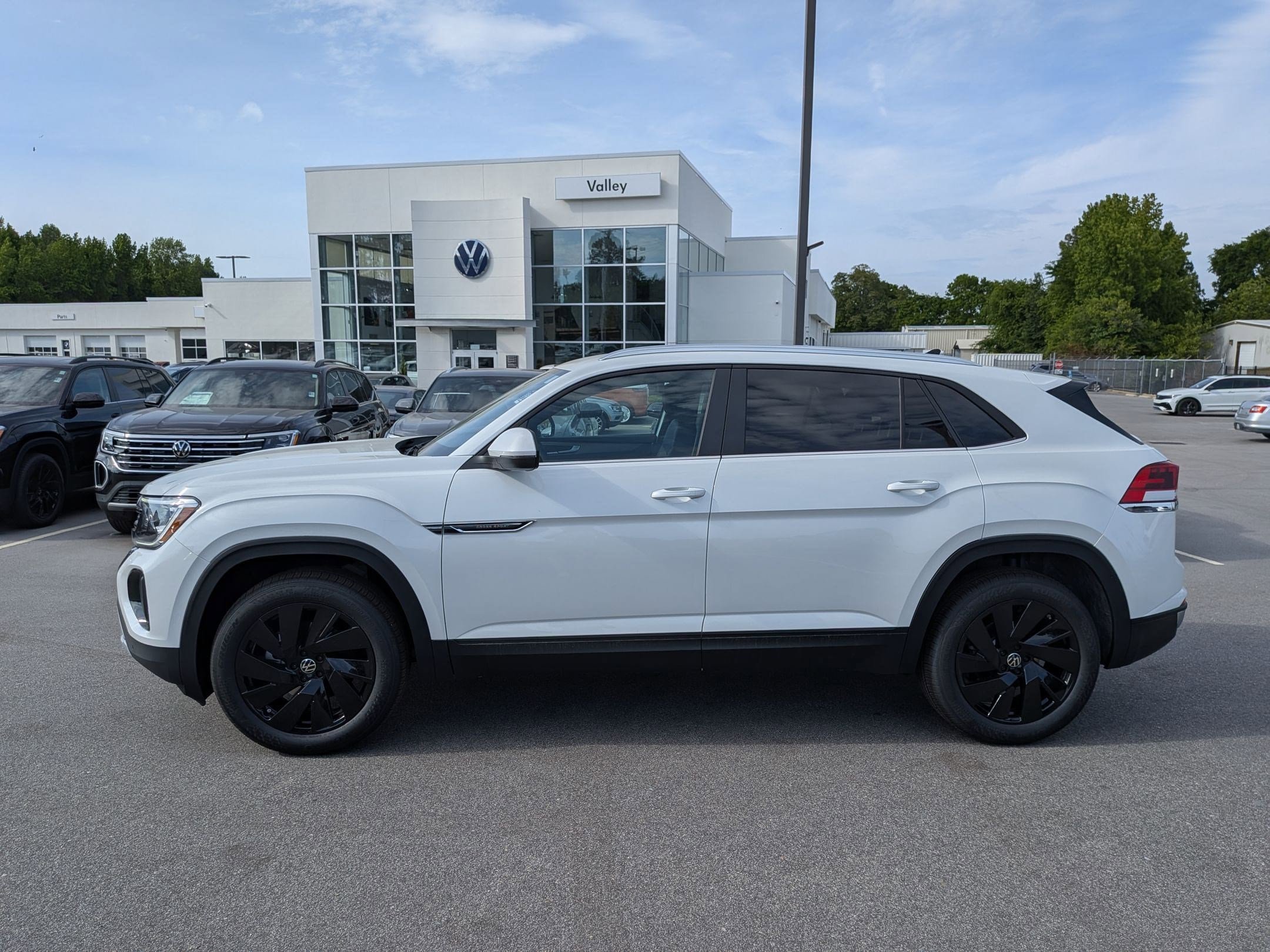 New 2026 Volkswagen Atlas Cross Sport SE AWD/4WD image 6