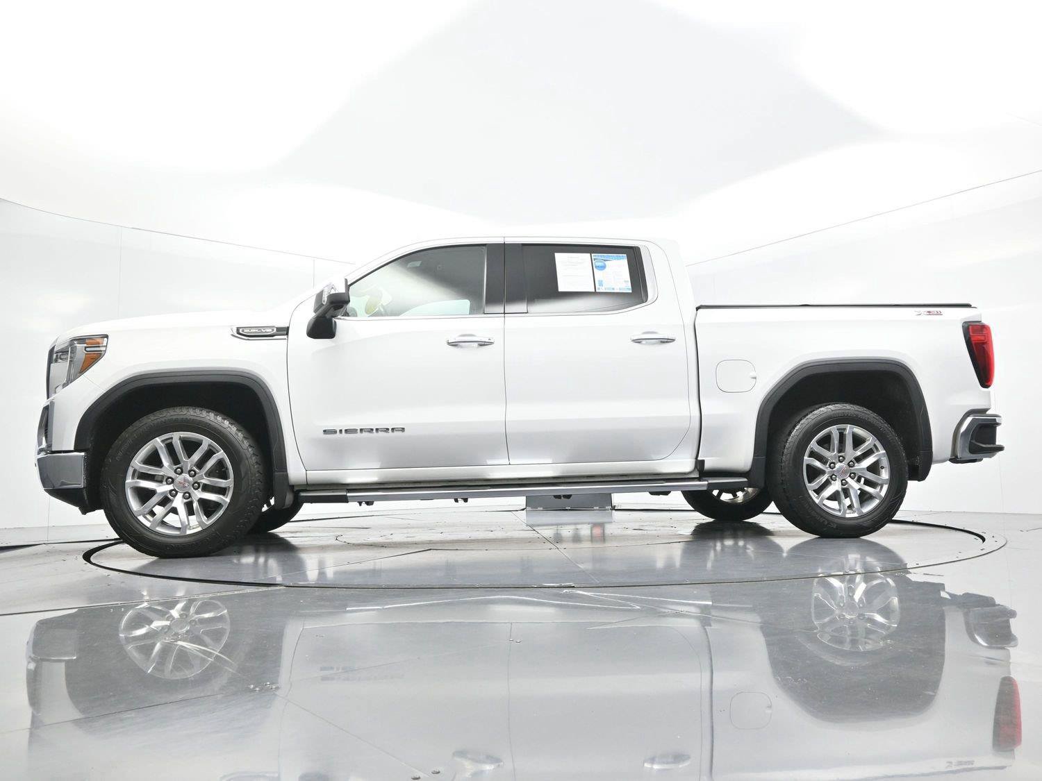 Used 2019 GMC Sierra 1500 SLT w/ SLT Premium Plus Package AWD/4WD image 50