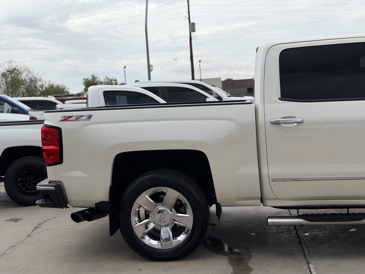 Used 2014 Chevrolet Silverado 1500 LTZ Z71 w/ LTZ Plus Package AWD/4WD image 6