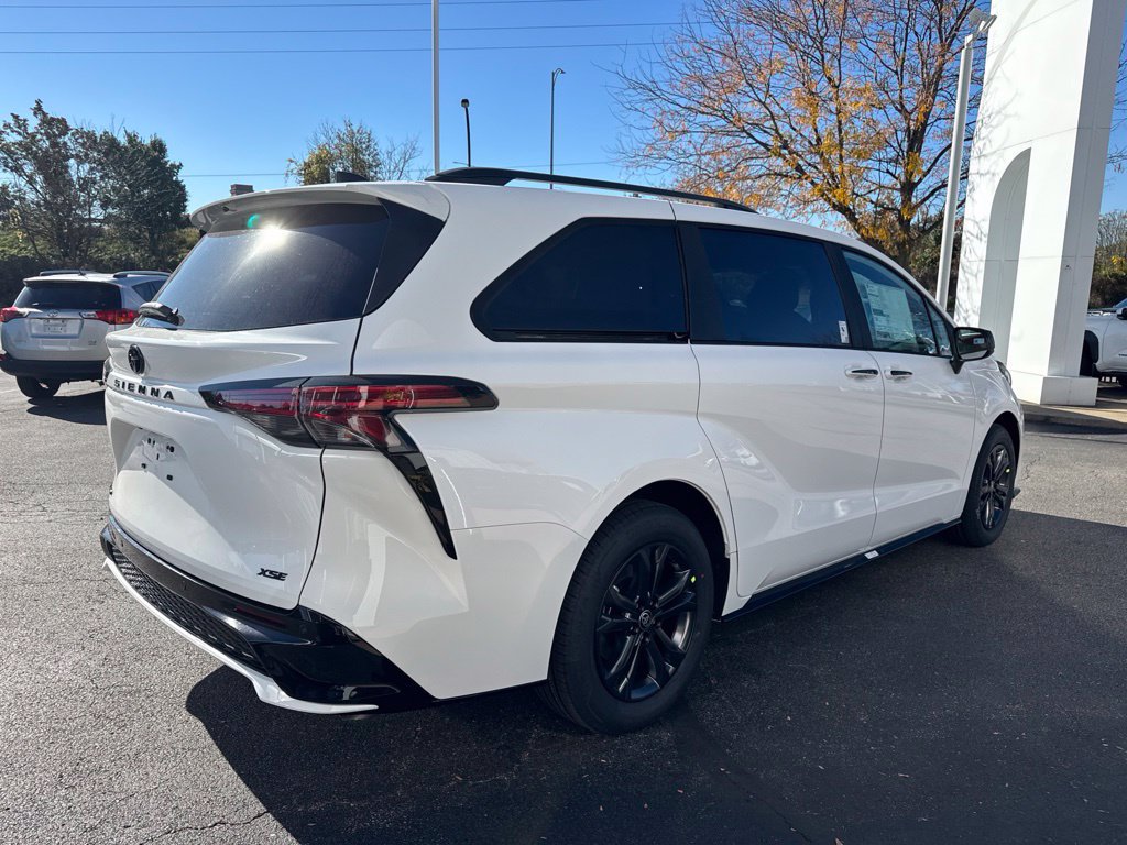 New 2026 Toyota Sienna XSE AWD/4WD image 5