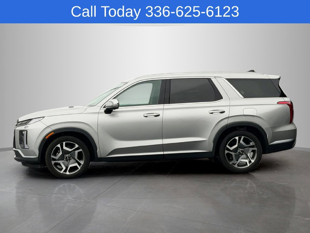 Used 2024 Hyundai Palisade SEL w/ Premium Package AWD/4WD image 2