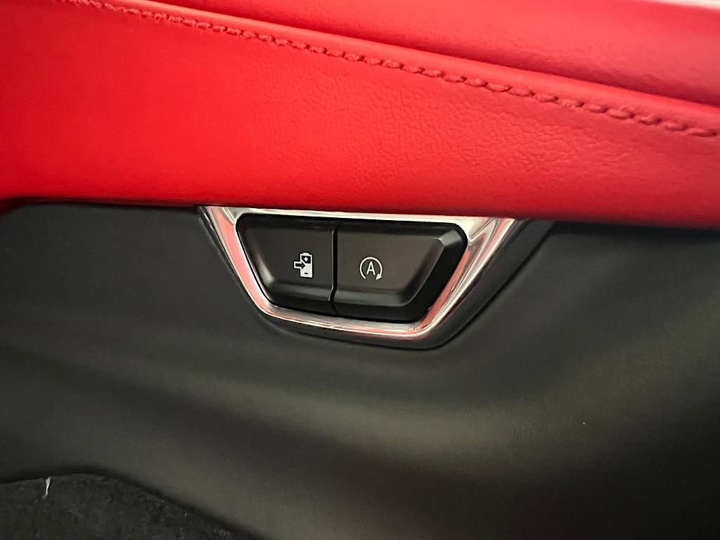 New 2025 Chevrolet Corvette E-Ray w/ Stealth Interior Trim Package image 22