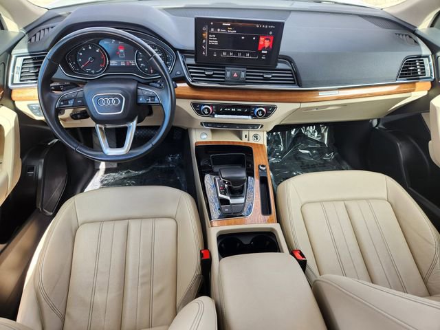 Used 2023 Audi Q5 2.0T Premium w/ Convenience Package image 24