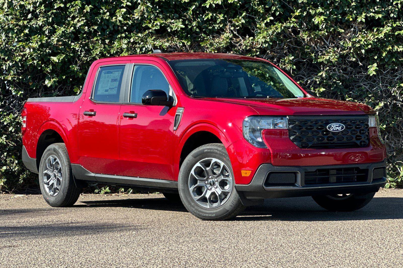 New 2025 Ford Maverick XLT w/ Equipment Group 301A