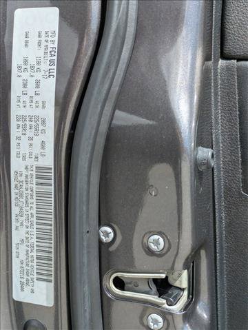 Used 2018 Jeep Compass Latitude w/ Popular Equipment Group image 26