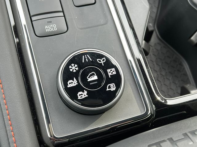 New 2026 Nissan Pathfinder SV image 31