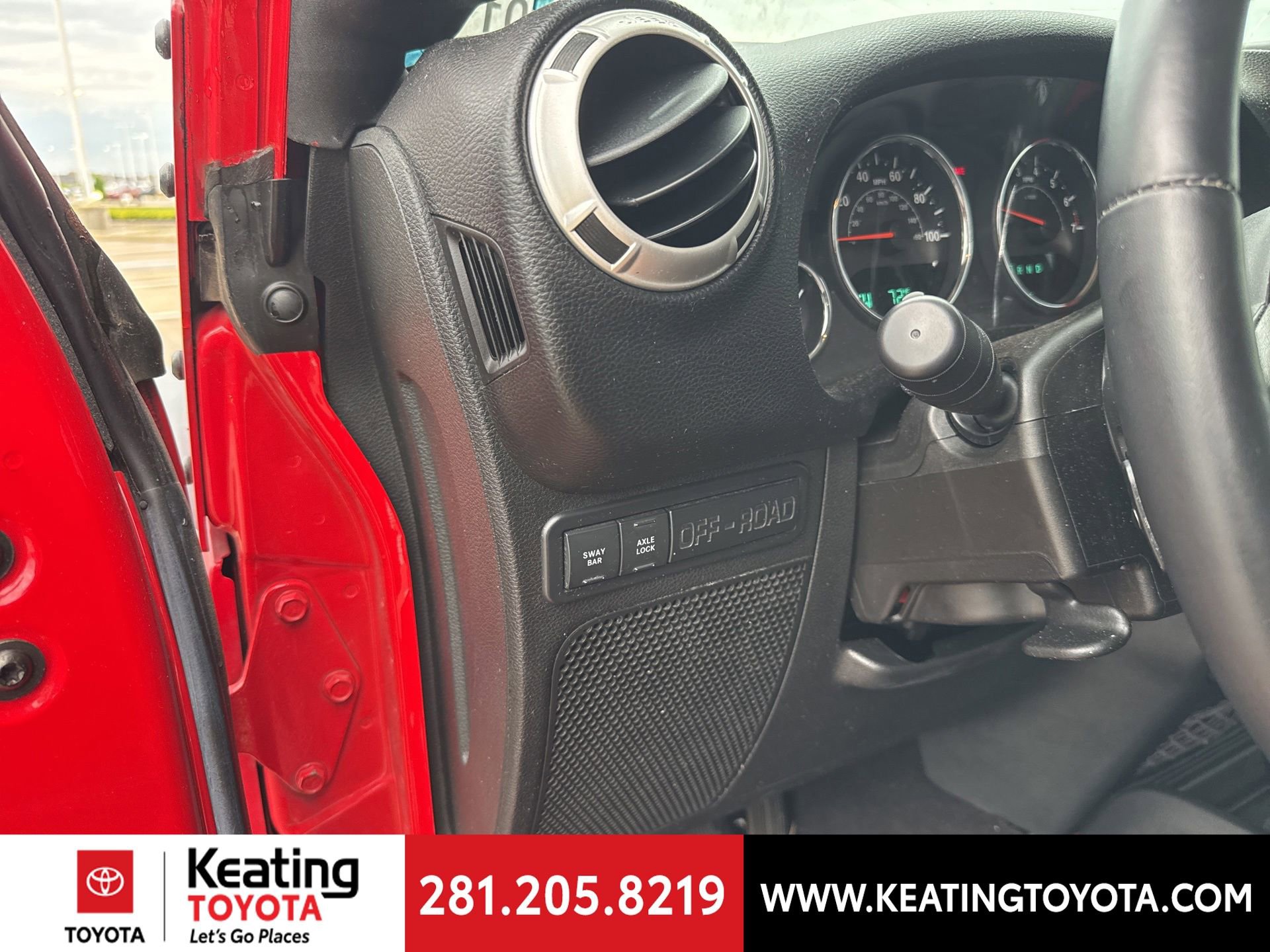 Used 2016 Jeep Wrangler Unlimited Rubicon AWD/4WD image 7