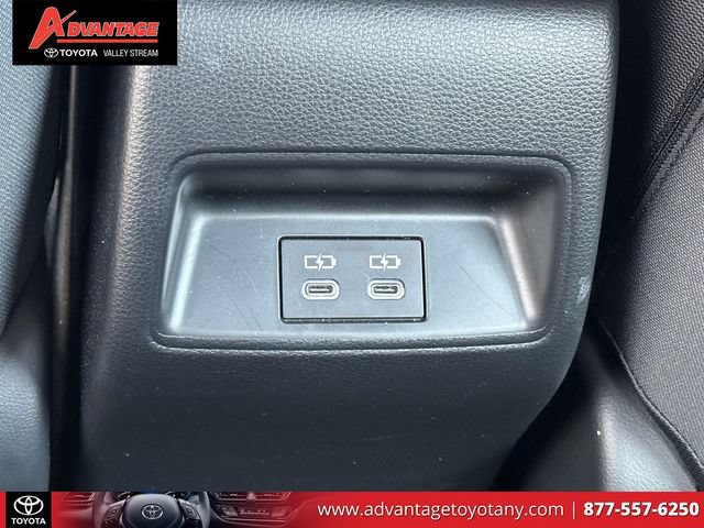 Used 2023 Toyota Corolla SE w/ Carpet Mat Package (TMS) FWD image 15