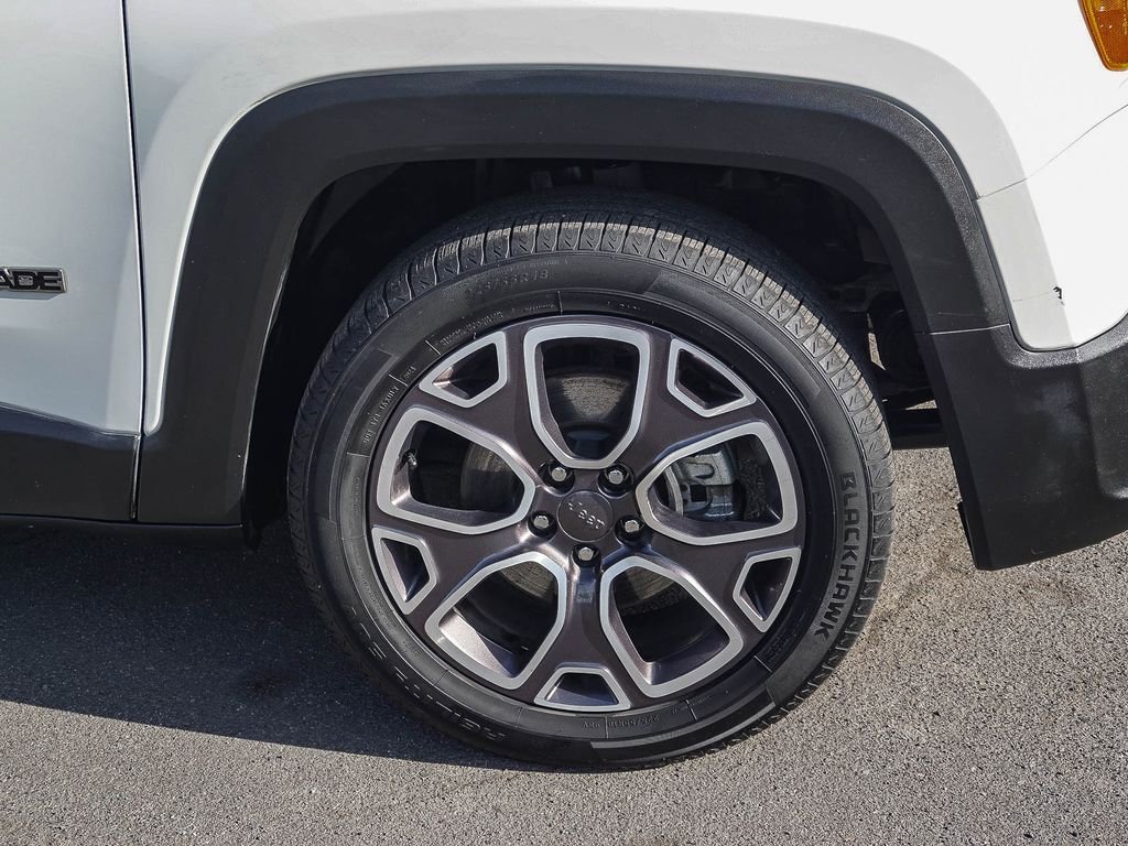 Used 2018 Jeep Renegade Limited w/ Safety & Security Group FWD image 9