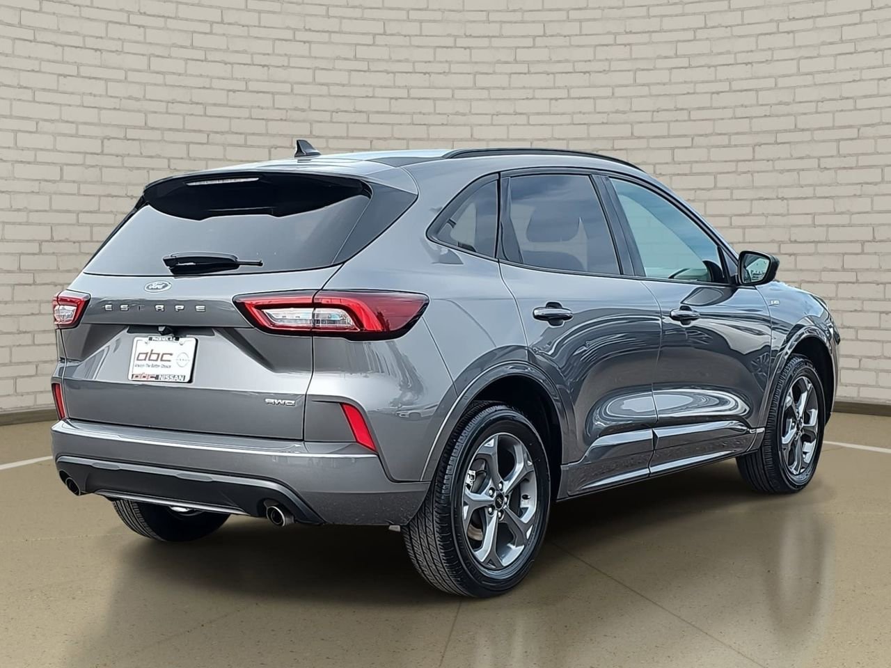 Used 2024 Ford Escape ST-Line image 5