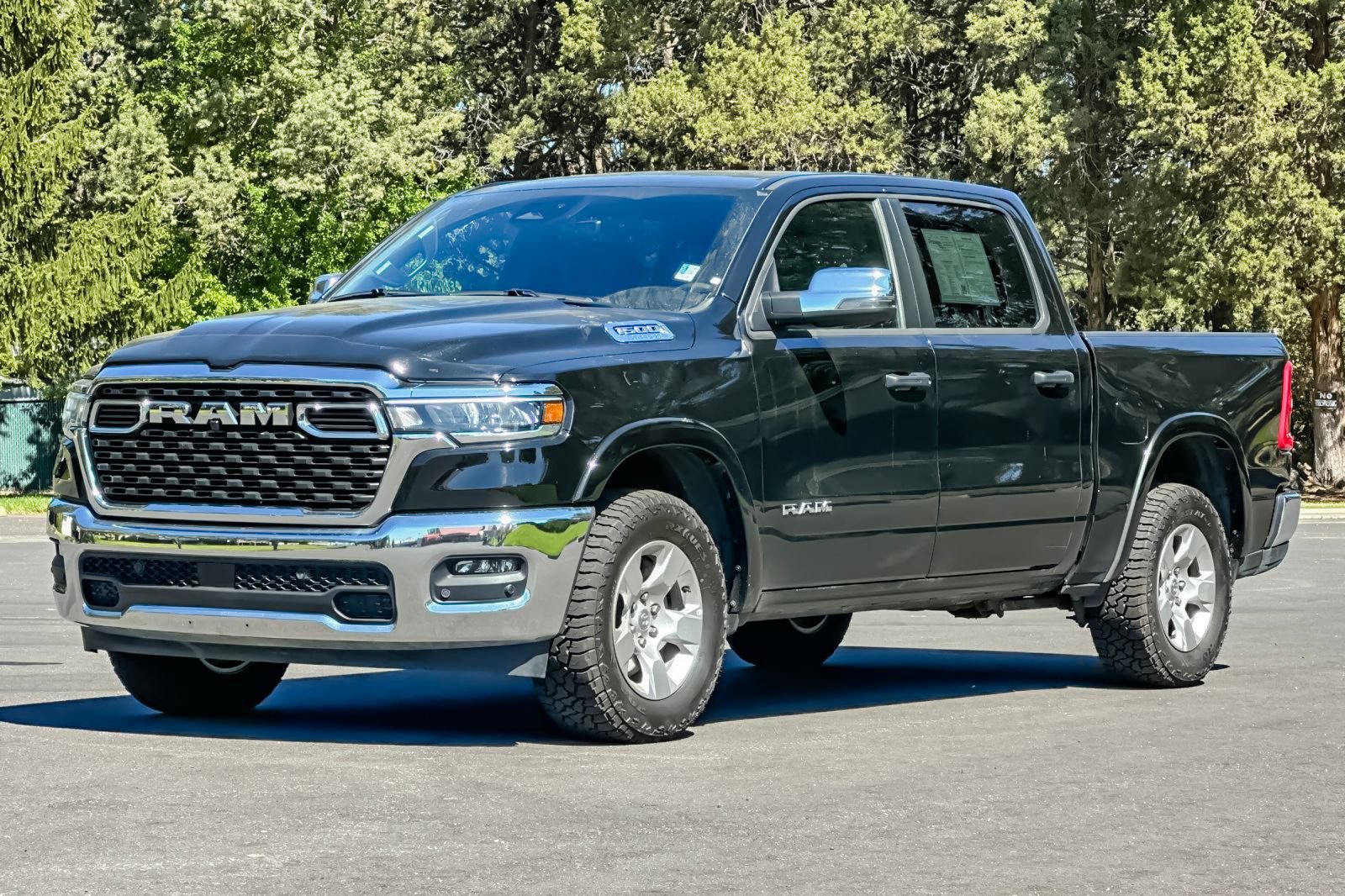 Used 2025 RAM 1500 Big Horn AWD/4WD image 9