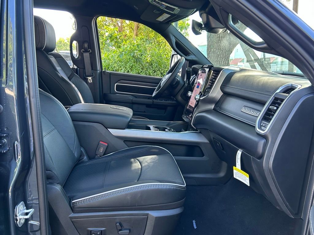 New 2026 RAM 2500 Laramie w/ Night Edition image 32