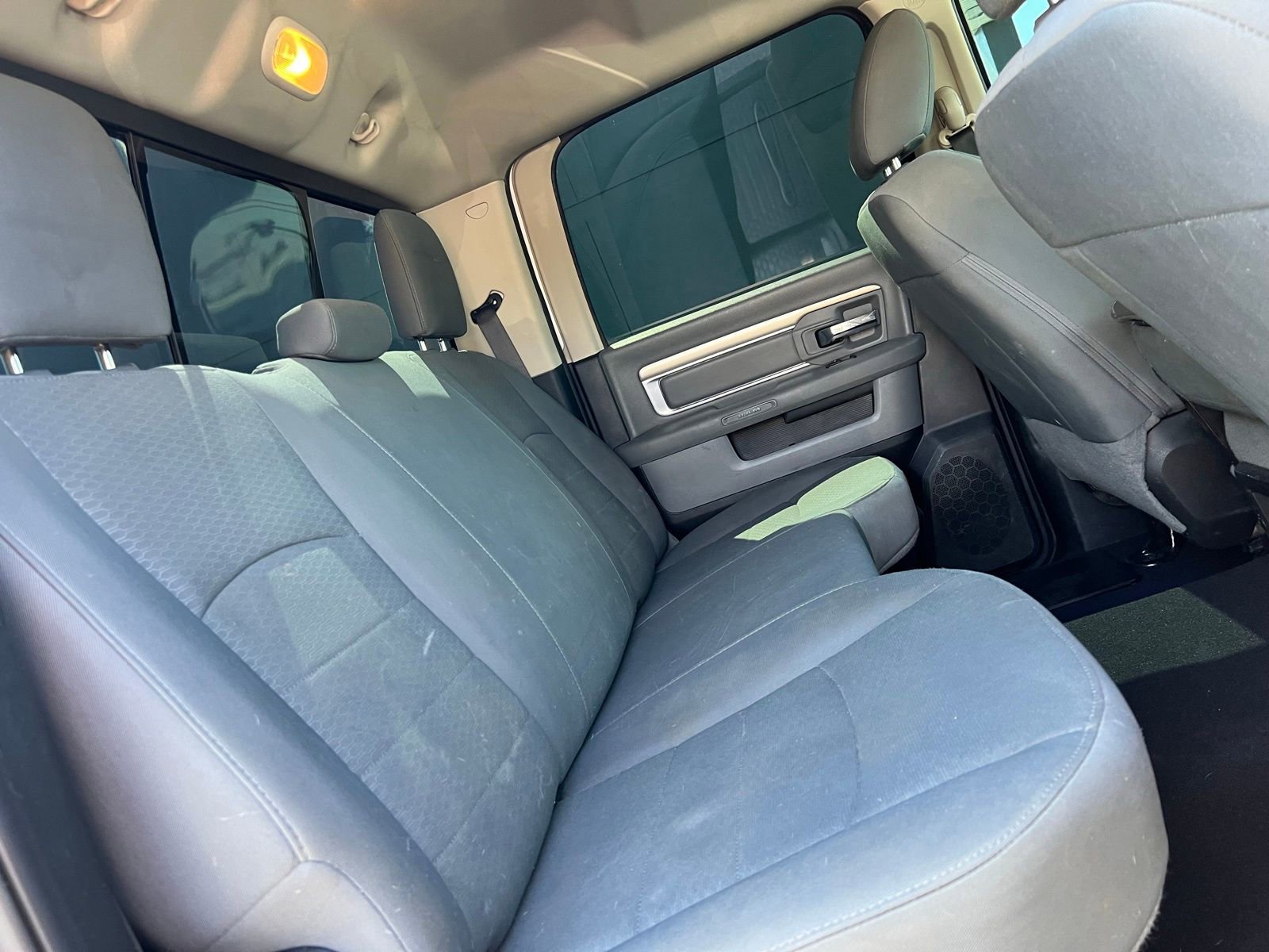 Used 2018 RAM 3500 SLT AWD/4WD image 46