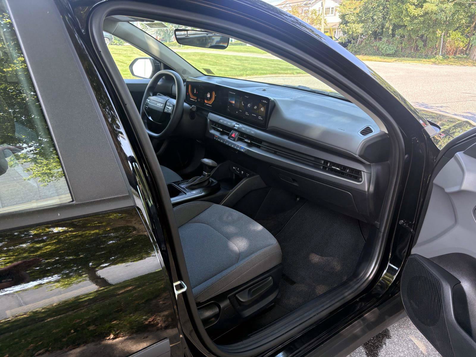 Certified 2025 Kia K4 FWD image 22