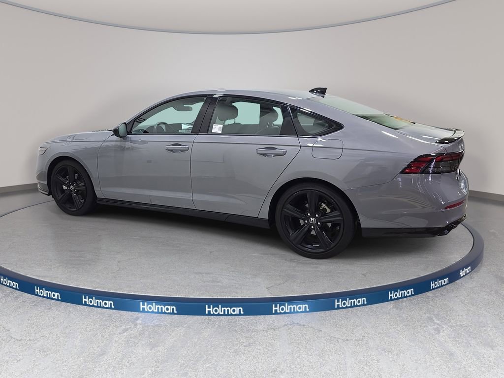 Used 2024 Honda Accord Sport image 9