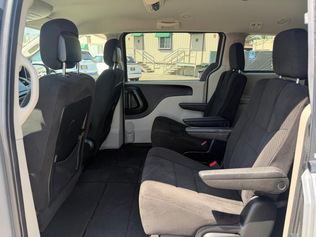 Used 2014 Dodge Grand Caravan SE w/ Quick Order Package 29E SE FWD image 36
