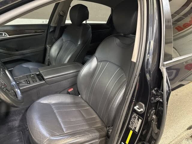 Used 2020 Genesis G80 3.8 RWD image 16