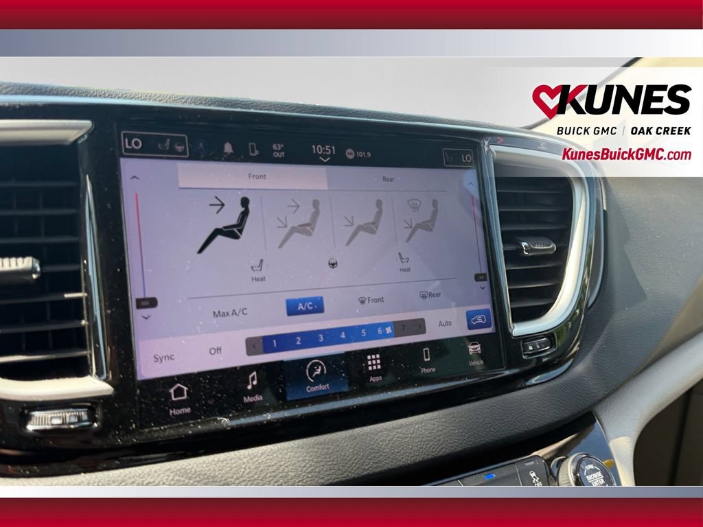 Used 2024 Chrysler Pacifica Touring-L FWD image 28