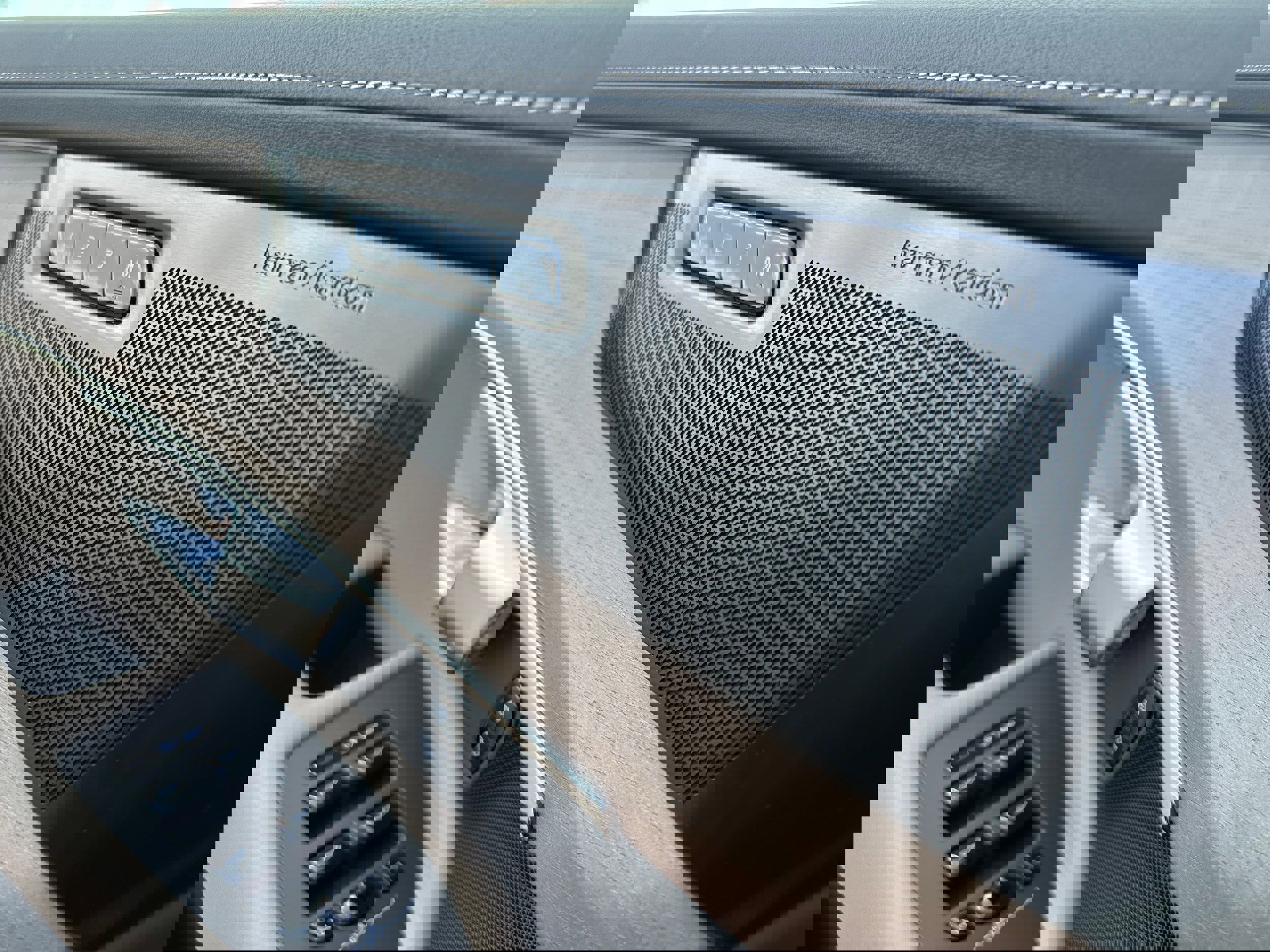 New 2026 Volvo XC90 B5 Plus image 19