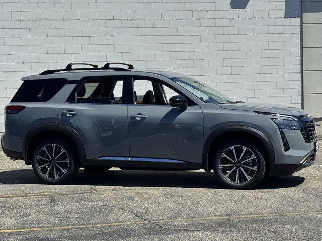 New 2026 Nissan Pathfinder Platinum AWD/4WD image 4