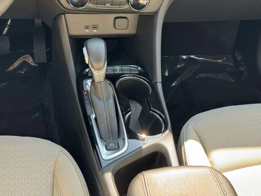Used 2024 Buick Encore GX Preferred FWD image 25