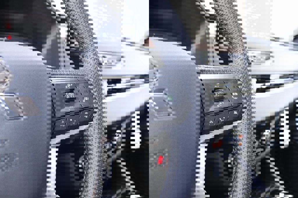 New 2026 Mitsubishi Outlander SE image 7