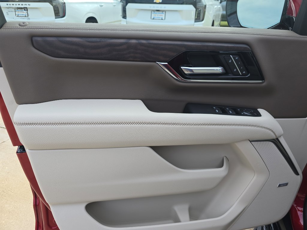 New 2026 GMC Yukon Denali w/ LPO, Floor Liner Package image 18