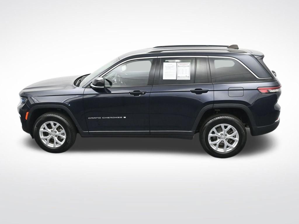 Used 2023 Jeep Grand Cherokee Limited AWD/4WD image 30