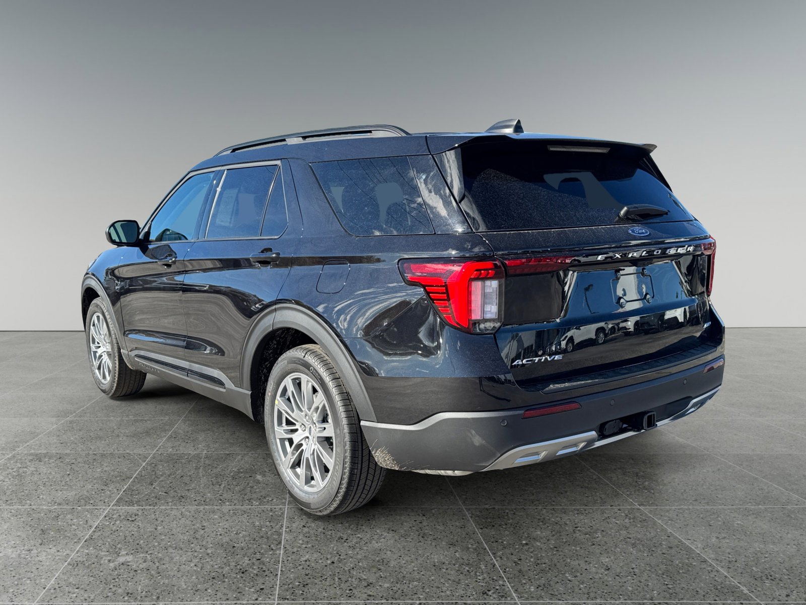 New 2026 Ford Explorer Active w/ Active Comfort Package AWD/4WD image 3