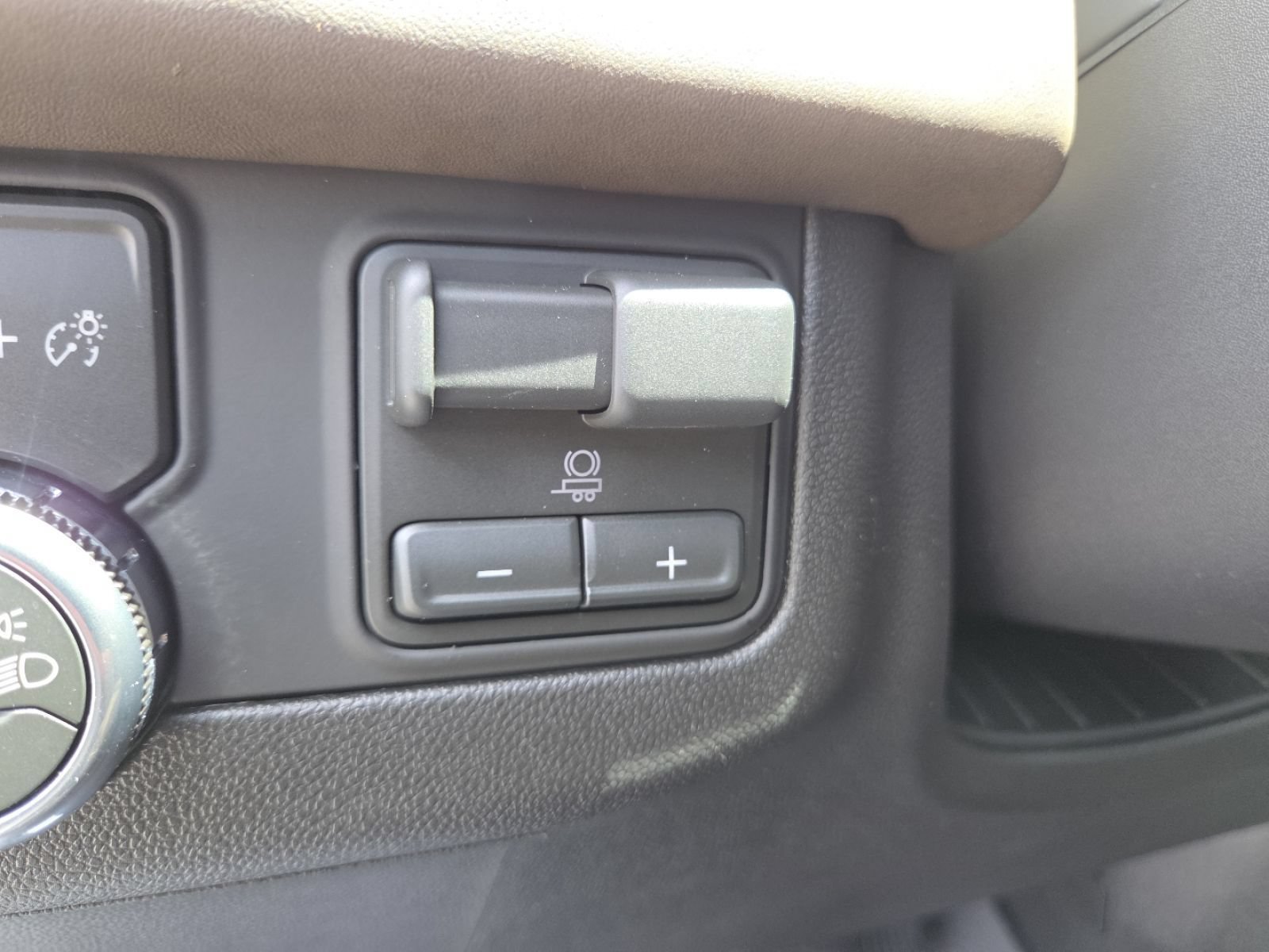 New 2026 GMC Yukon Denali Ultimate AWD/4WD image 13