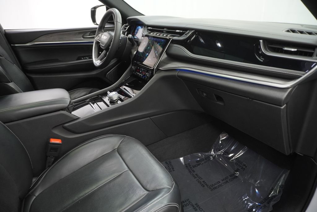 Certified 2023 Jeep Grand Cherokee Overland image 51