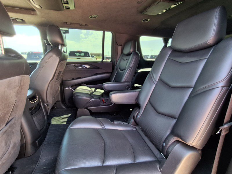 Used 2020 Cadillac Escalade ESV Platinum AWD/4WD image 16