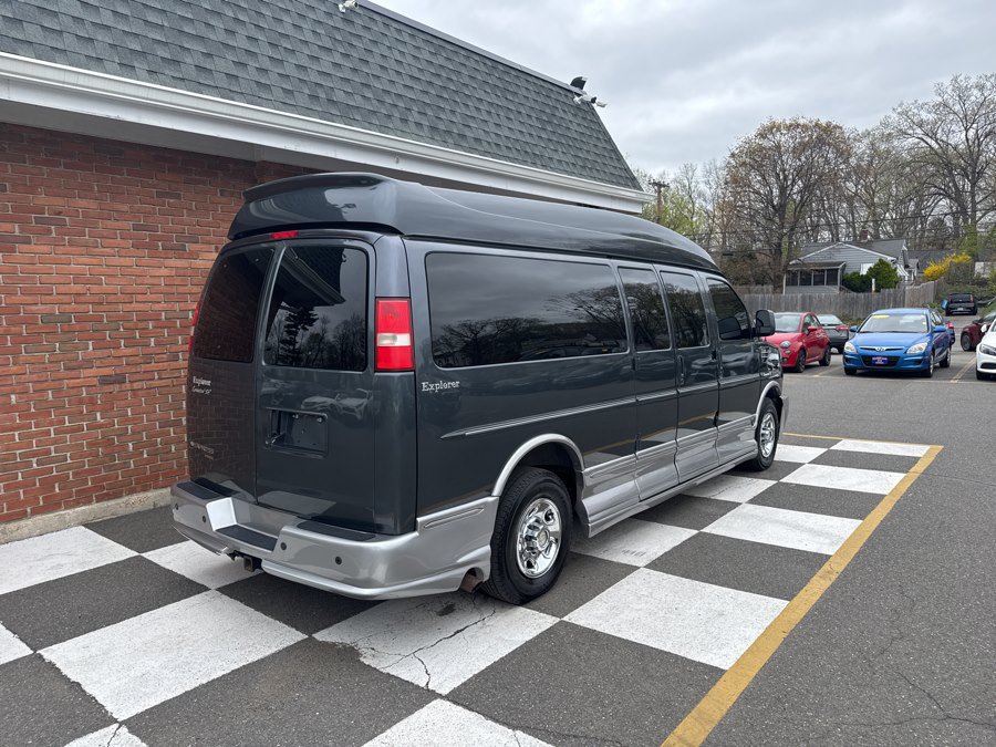 Used 2014 Chevrolet Express 2500 Extended RWD image 3