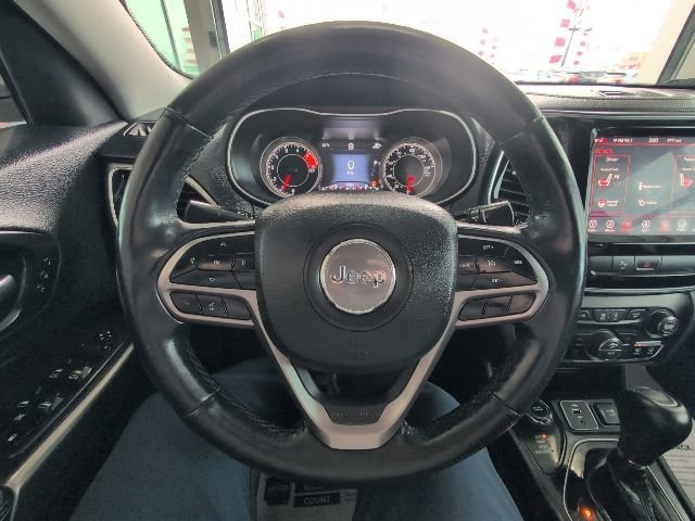 Used 2019 Jeep Cherokee Limited image 24