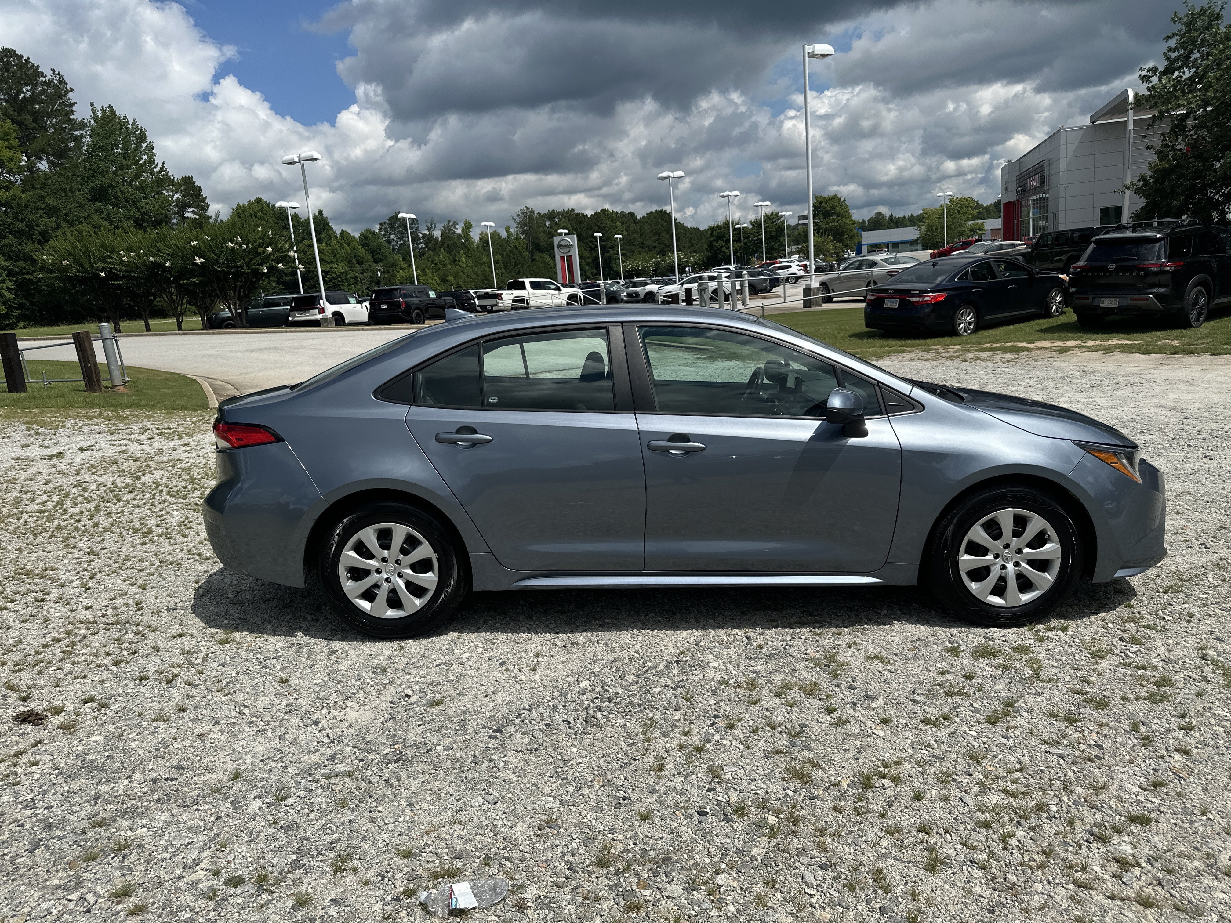 Used 2024 Toyota Corolla LE FWD image 4