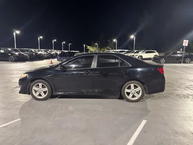Used 2012 Toyota Camry SE w/ Leather Pkg FWD image 8