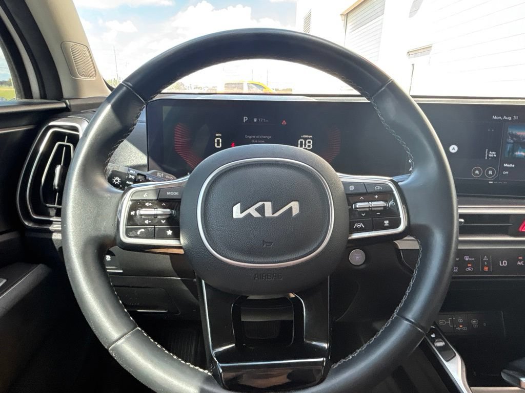 Used 2024 Kia Sorento EX w/ Panoramic Sunroof Package FWD image 22