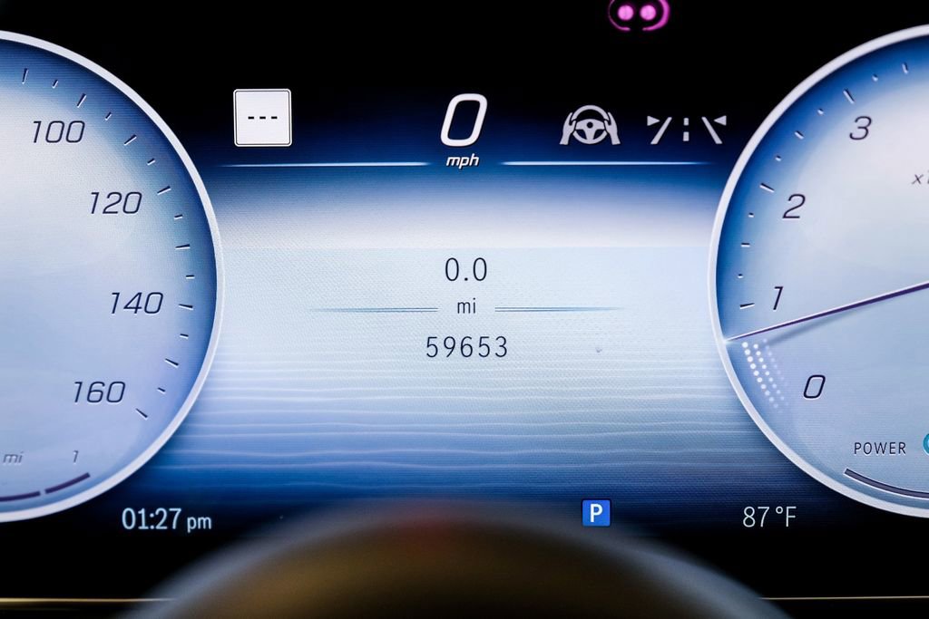 Used 2022 Mercedes-Benz S 580 4MATIC Sedan w/ AMG Line Package image 17